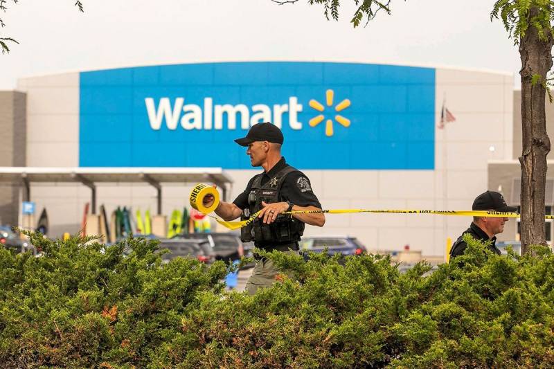 11 injured at Walmart store stabbing in US state of Michigan