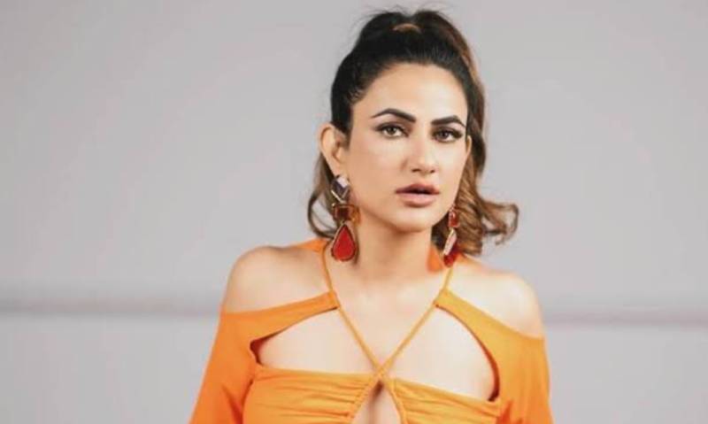 Indian actress hitting producer with chappal goes viral