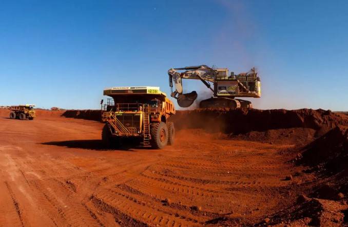 UN climate chief challenges Australia to curb emissions