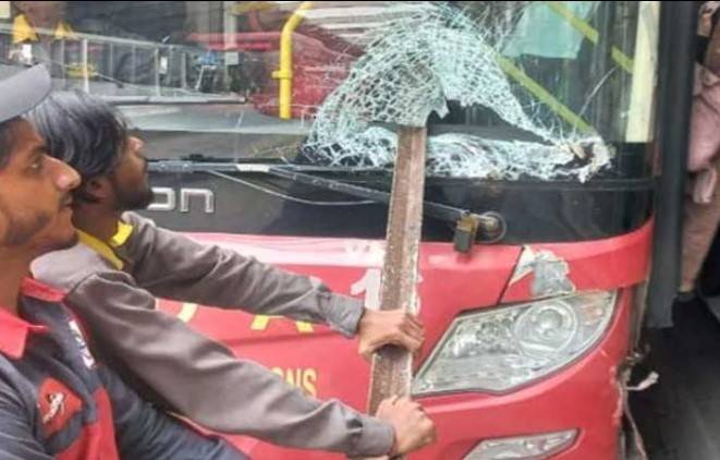 Metro bus crushes guard to death in Islamabad