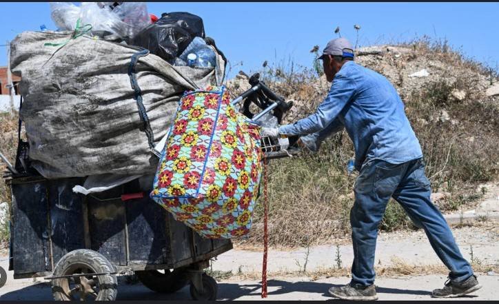 Tunisia plastic collectors spread 