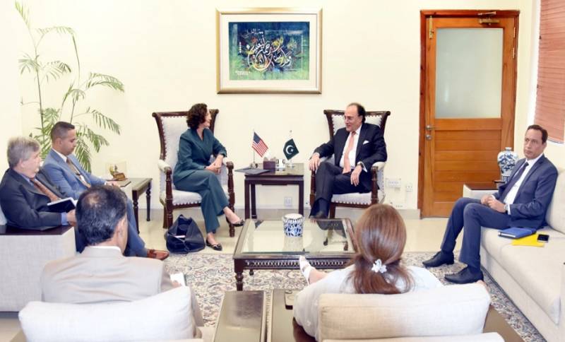 US Chargé d'Affaires meets FM Aurangzeb to discuss bilateral ties