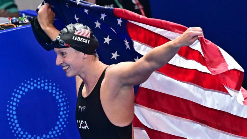 Ledecky wins 22nd world title as Popovici savours 'scary' gold