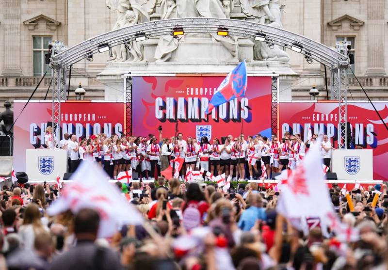 Lionesses party with thousands of fans after Euro 2025 triumph