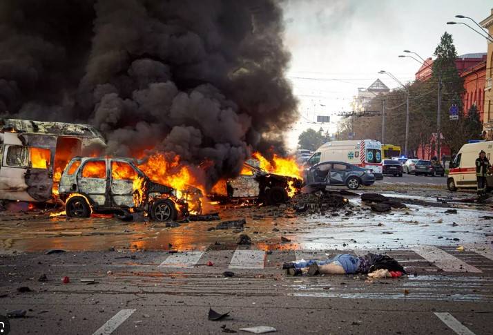 Russian strike on Ukraine prison kills 16