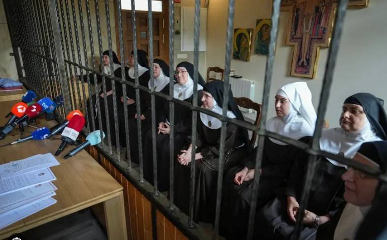 Rebel Spanish nuns vow to fight convent eviction