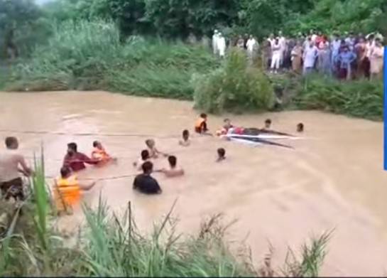 Four women die, child missing as vehicle swept away in swollen Hassanabdal drain