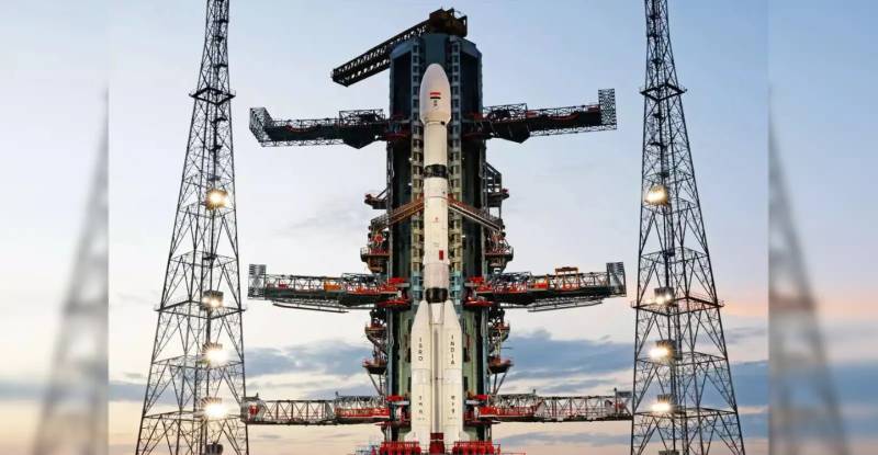  US, India launch powerful Earth-monitoring satellite