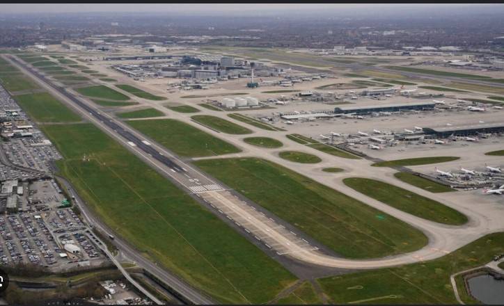 Heathrow Airport unveils £49b expansion plan for third runway