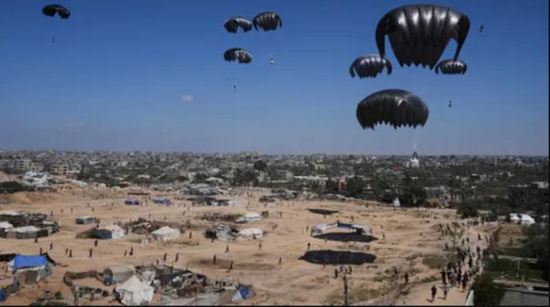 Spain air-drops 12 tonnes of food aid over Gaza