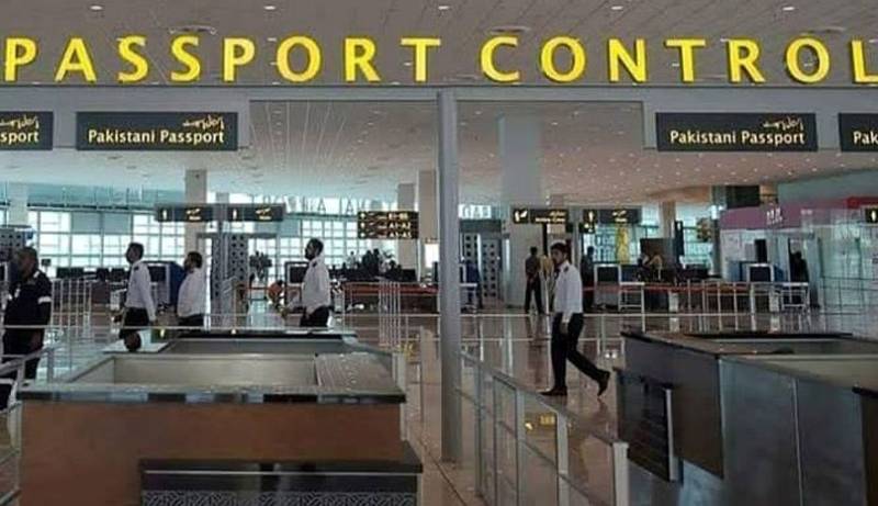 Seeparate immigration counters for foreigners to be set up at airports