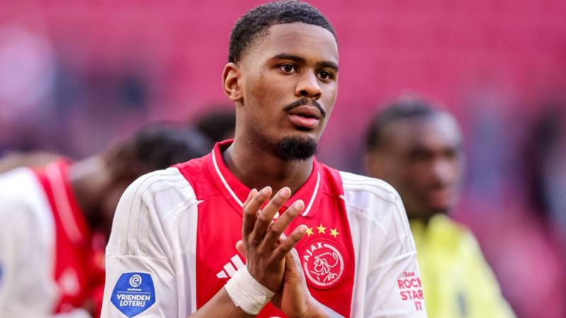 Chelsea sign Dutch defender Hato from Ajax