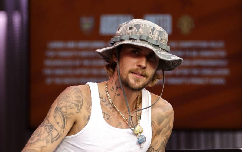 Justin Bieber shares cryptic 'olive branch' message after admitting to selfish behaviour