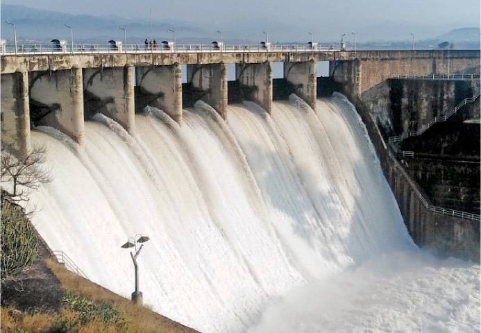 Rawal, Tarbela dams water level rises; spillways opened