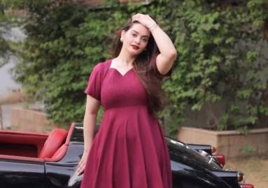 Minal Khan radiates old-school vibes in red 