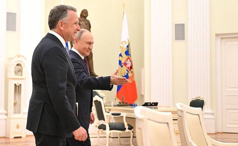 Moscow awaits 'important' Trump envoy visit before sanctions deadline