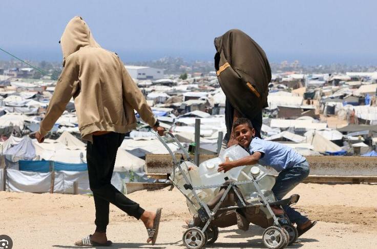 Dire water shortages compound hunger and displacement in Gaza