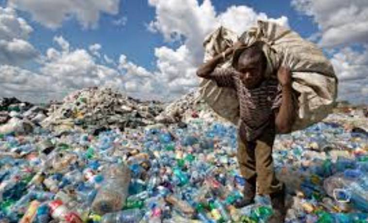 Plastic pollution 'grave and growing' health threat