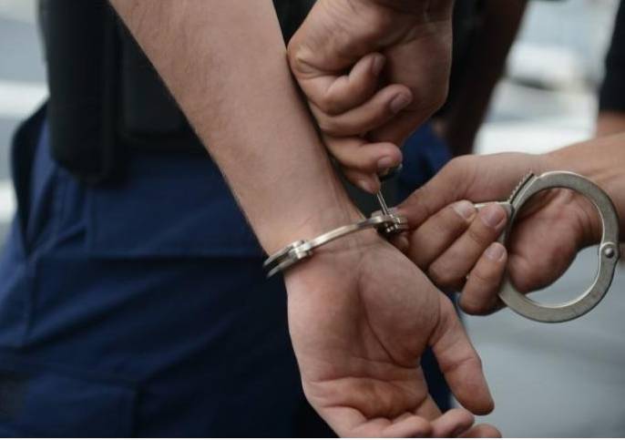 Man guns down father, brother in Karachi