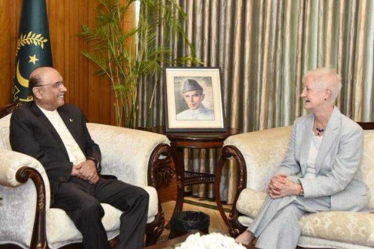 Outgoing head of EU delegation to Pakistan calls on President Zardari