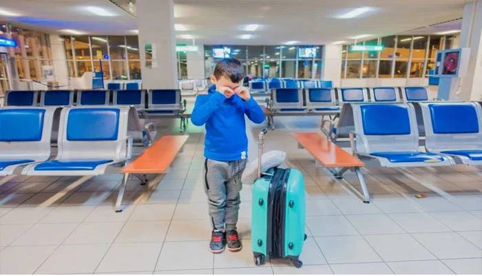 Parents abandon 10-year-old son at airport, fly without him
