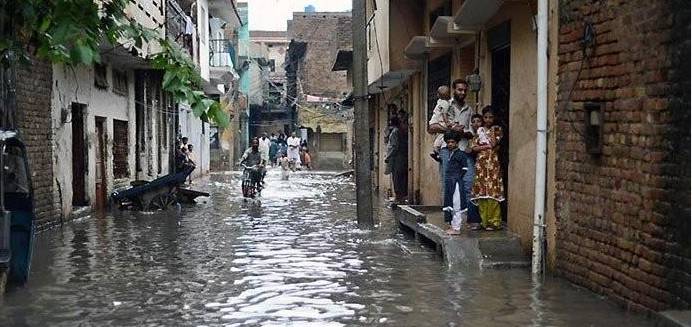 Water enters homes as heavy rain pounds Rawalpindi, Islamabad 