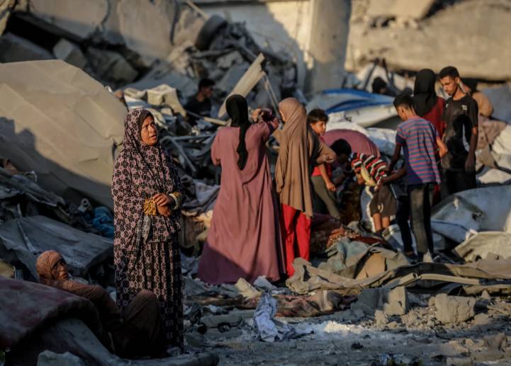 Gaza civil defence says 20 killed by overturned aid truck