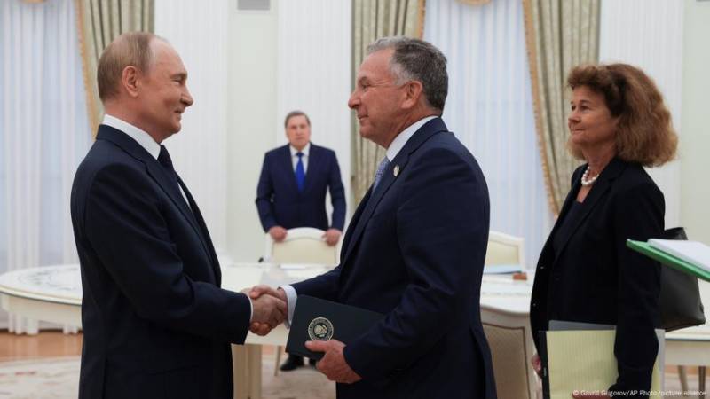 Trump hails envoy talks with Putin, but new sanctions still due