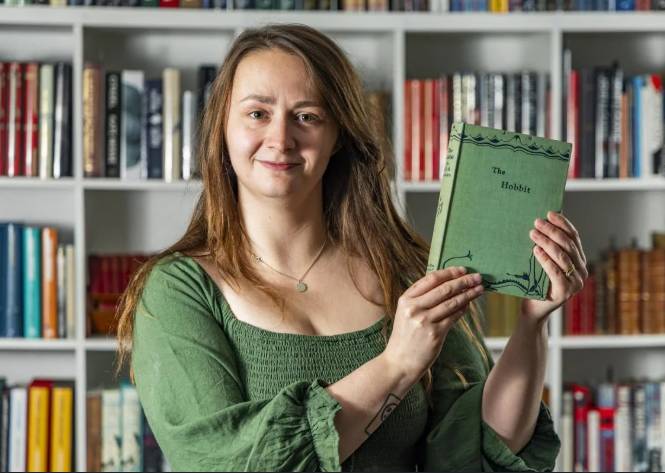 Rare 'Hobbit' first edition auctioned for £43,000