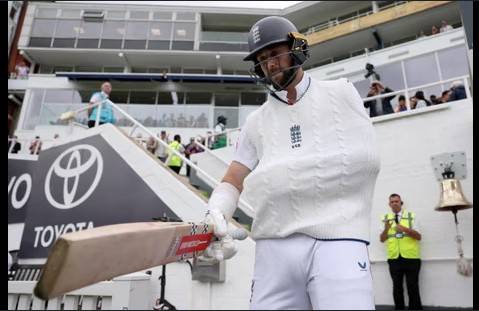 England's injured Woakes still has Ashes hopes