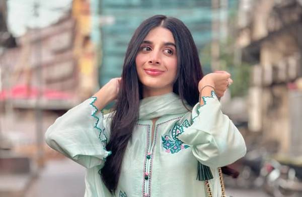 Mawra Hocane misses Ameer Gilani in Karachi 