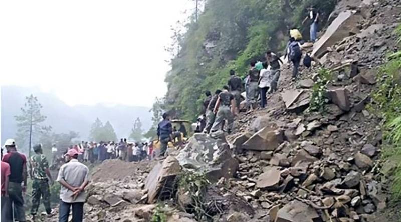 Eight volunteers working on water channel die in massive Gilgit landslide