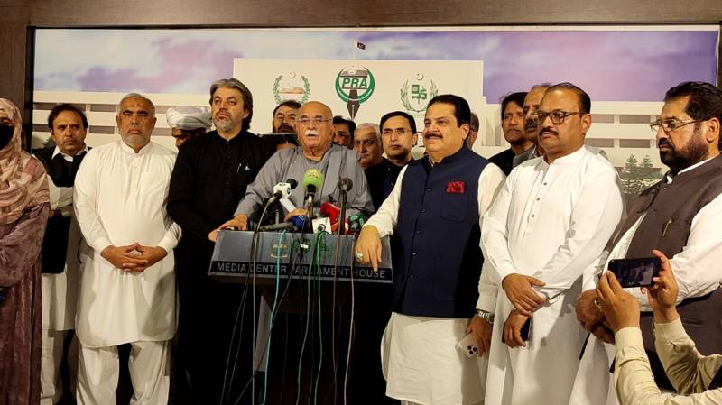 Opp leaders slam govt over lawlessness, curbs on freedom of expression