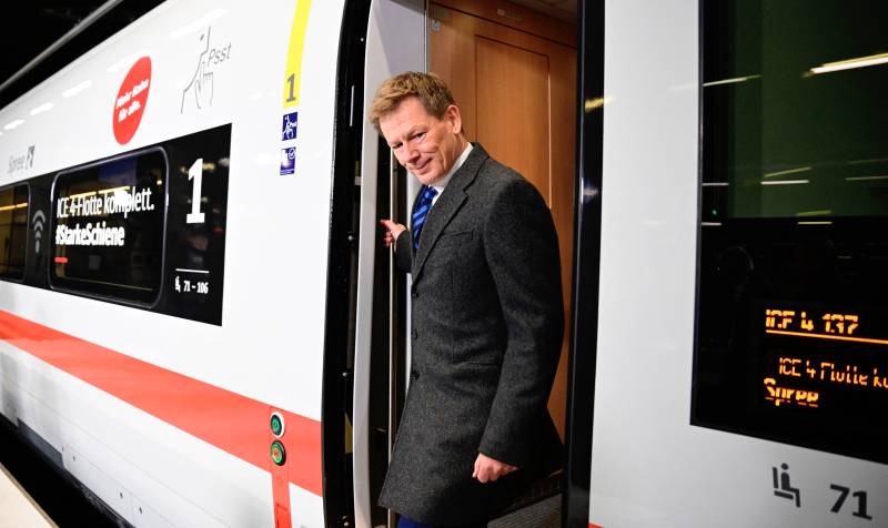 Germany set to sack rail chief over 'deteriorating services'