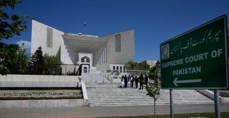 Supreme Court urges use of AI to pace up disposal of cases 
