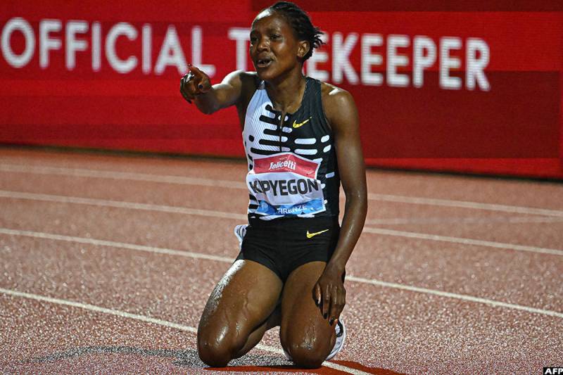 Serial world record breaker Kipyegon falls short in 3,000m