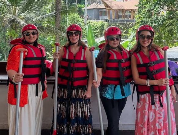 Sadia Faisal’s soul-refreshing adventures with pals in Bali