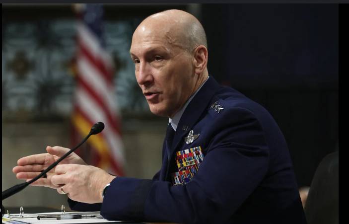 Top US Air Force officer to retire before end of term