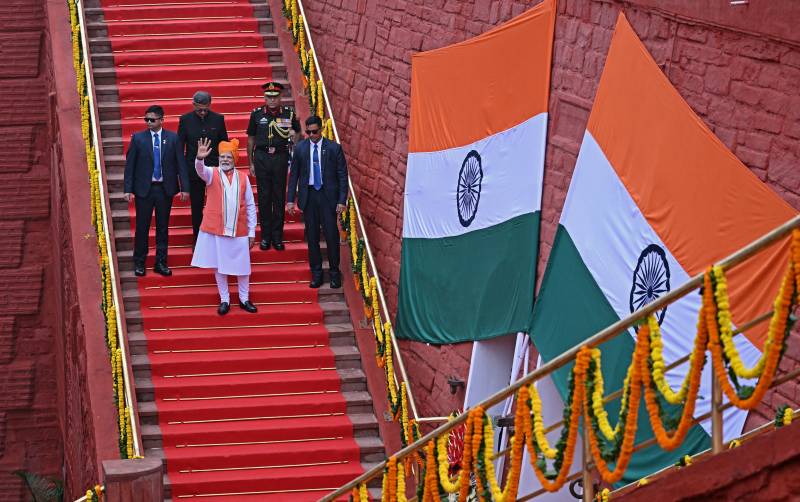 India proposes law to sack ministers facing criminal charges