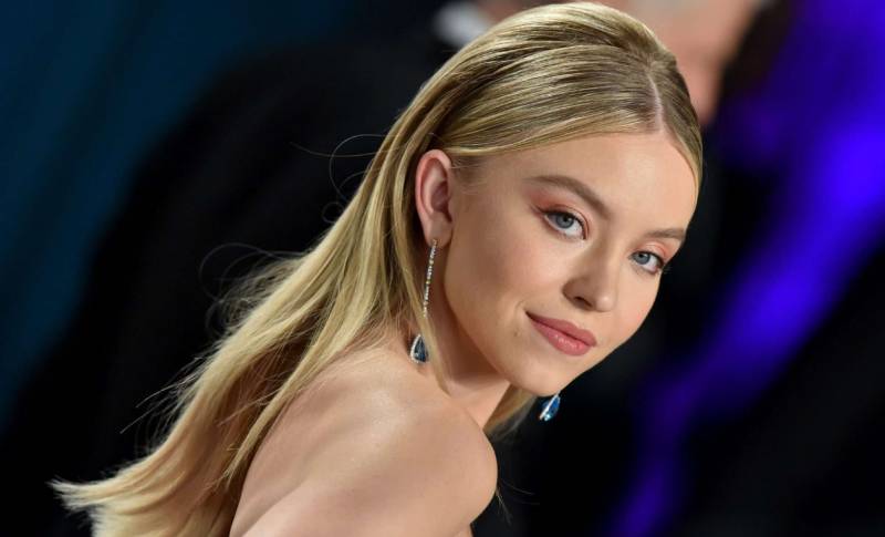 Sydney Sweeney's skydiving goes viral amid box office flop of Americana