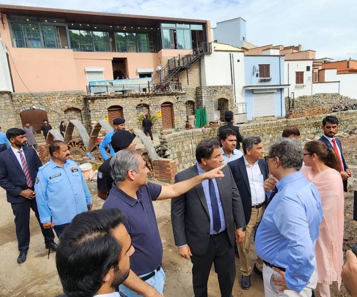 Naqvi reviews anti-encroachment operation in Saidpur 