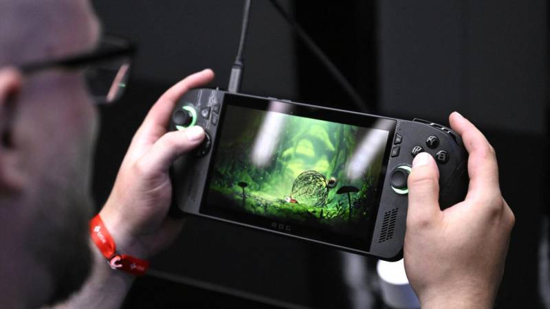 Microsoft re-joins handheld gaming fight against Nintendo's Switch