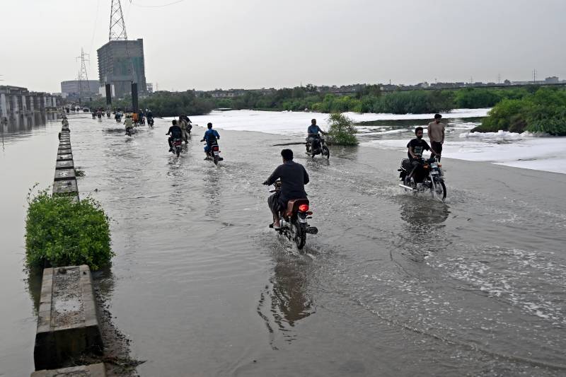 NDMA warns of more heavy rains, urban flooding in Karachi, Hyderabad