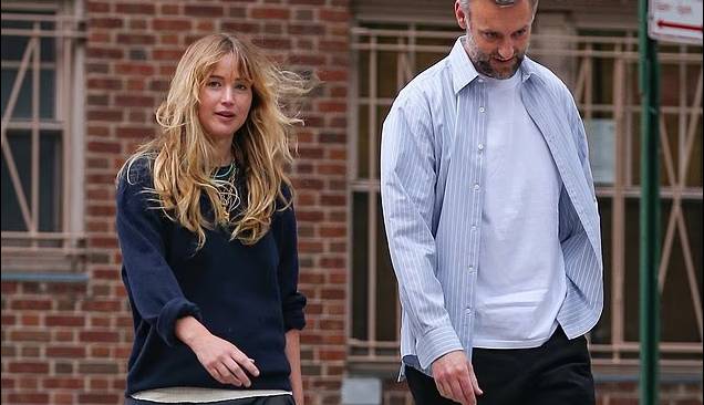 Jennifer Lawrence spotted enjoying bike ride with husband Cooke Maroney in New York