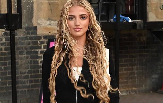 Princess Andre attends London beauty event amid parents’ ongoing dispute