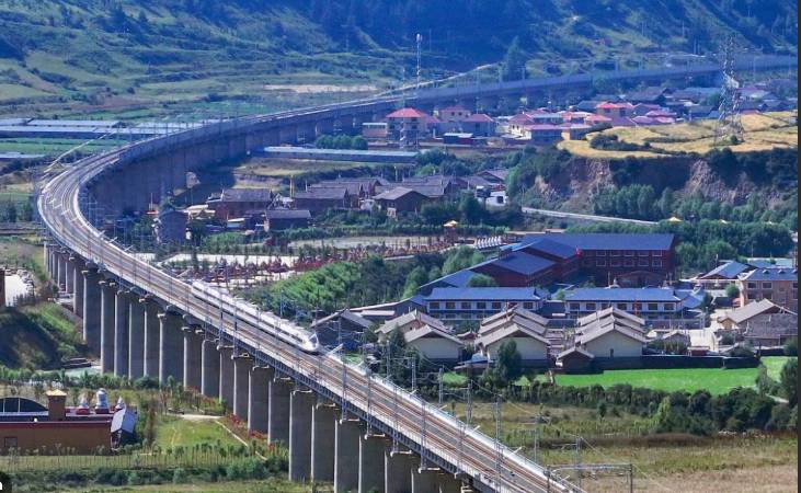 12 dead, 4 missing after bridge collapses in China