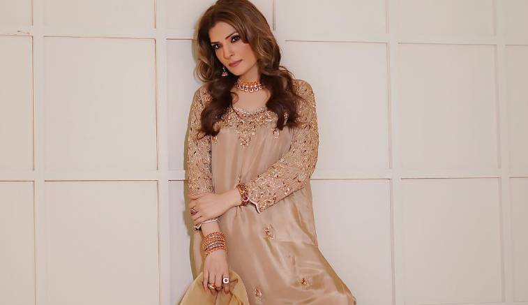 Resham condemns Ruby’s remarks about Bushra Ansari, apologizes on her behalf