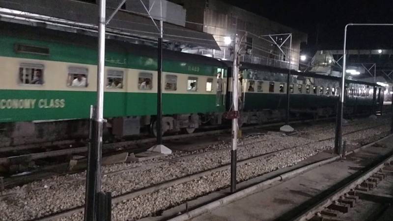 ADB to fund upgrades to Pakistan Railways