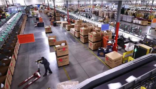India suspends postal services to US after Trump tariff moves