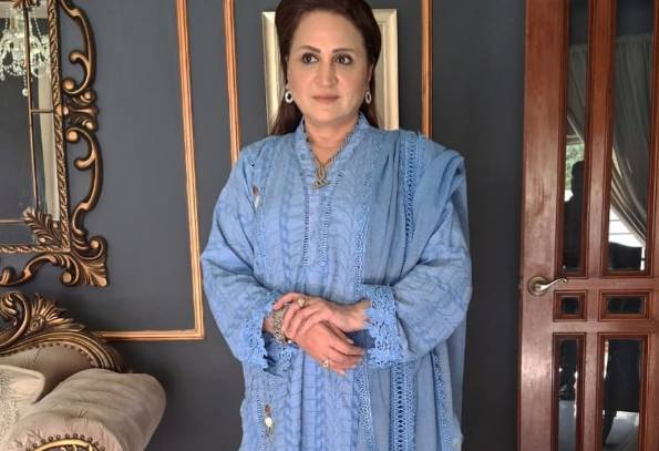 Asma Abbas falls prey to WhatsApp scam